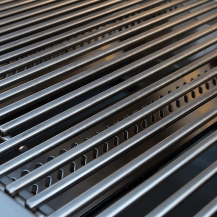 Bull 57568 Brahma 38-Inch 5-Burner Built-In Gas Grill - Stainless Steel Cooking Grate